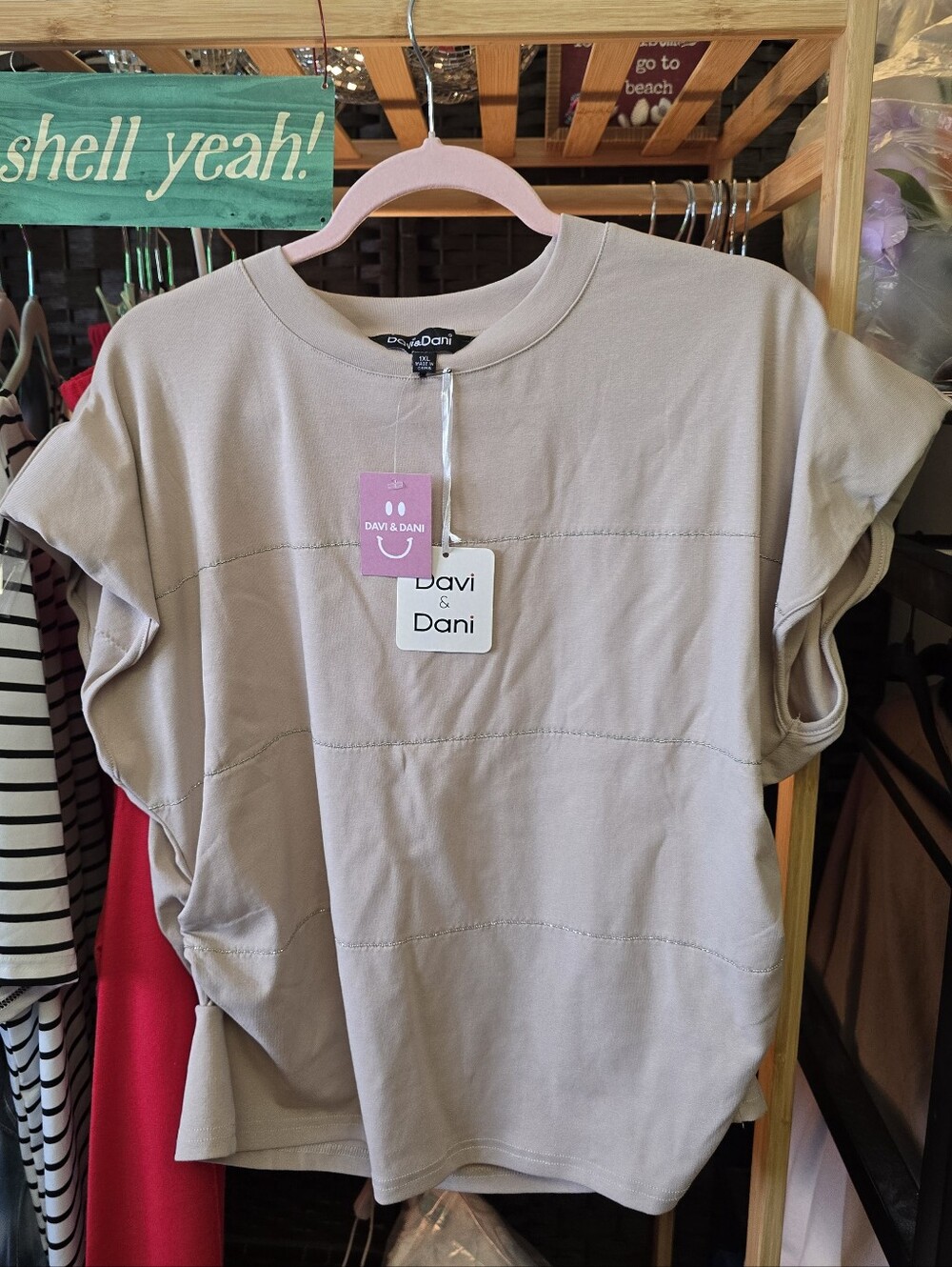 #0685 NWT 1XL DAVI & DANI Tan & Silver Top Padded Shldrs 26.5"PTP 25.5"Long